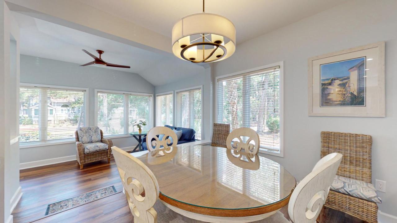 | 7621 Huntington Villas