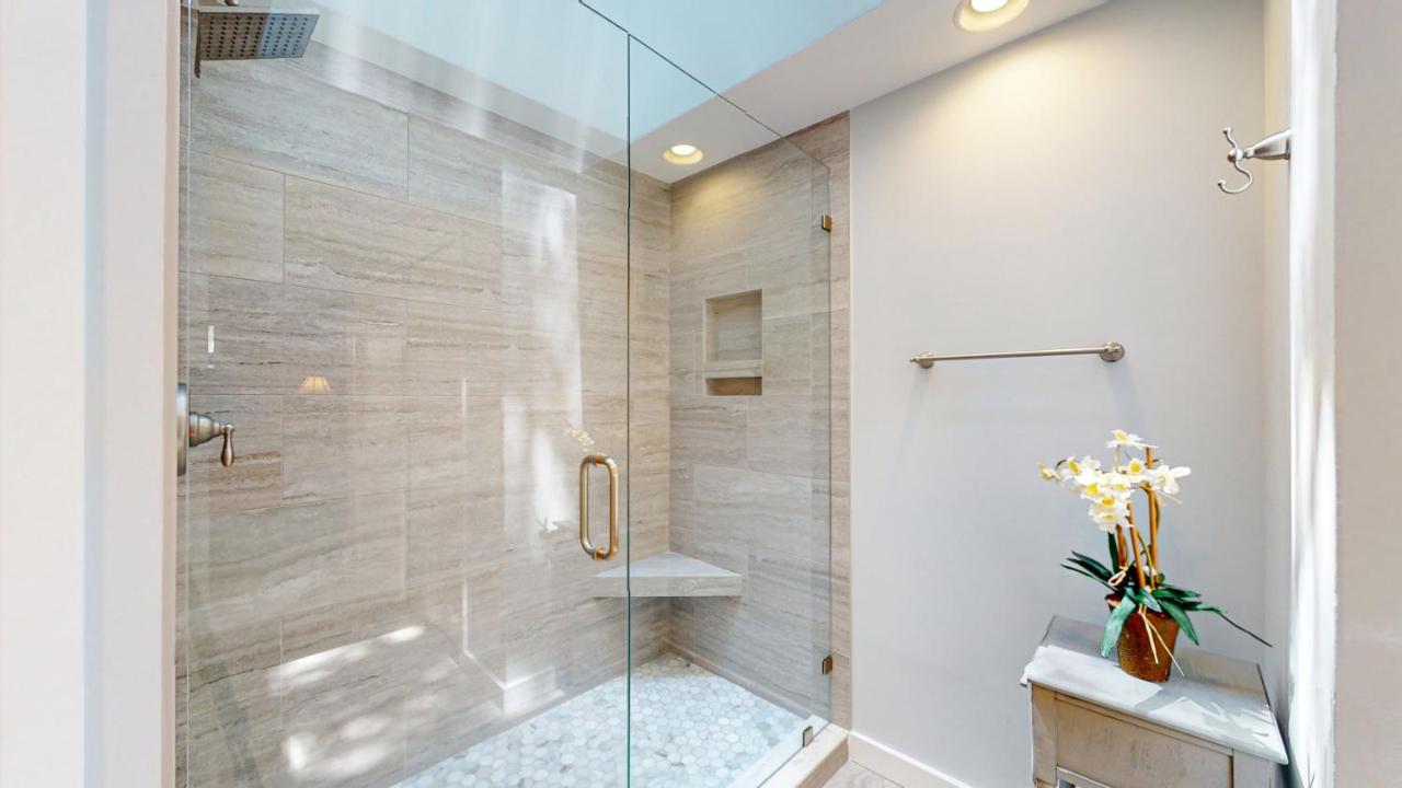 | 7621 Huntington Villas