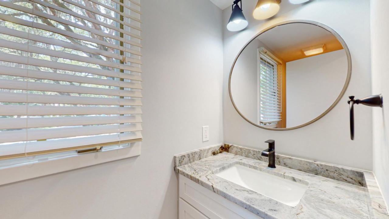 | 7621 Huntington Villas