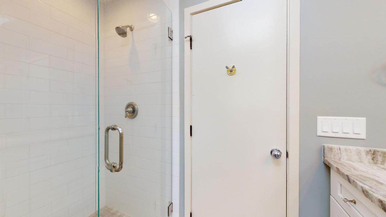 | 7621 Huntington Villas