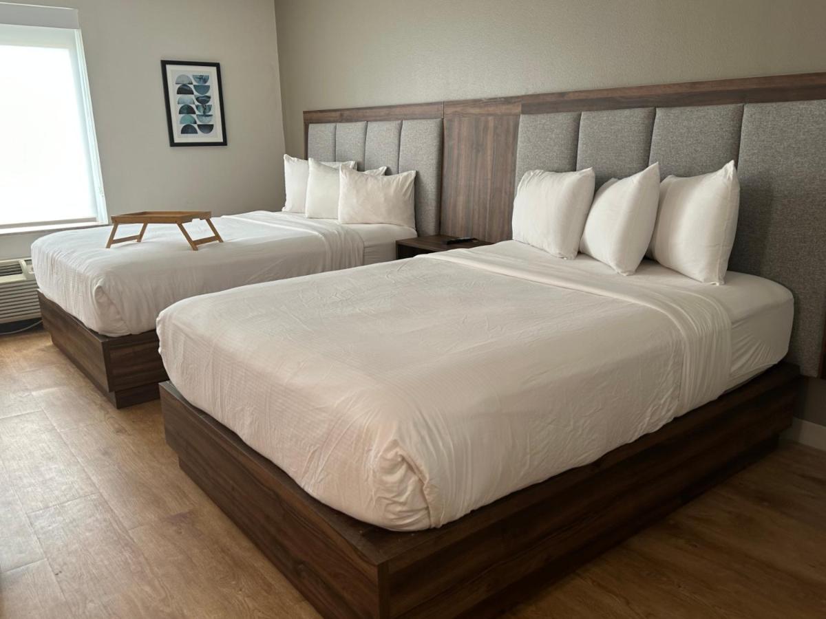 Room #41109221 at Wingate by Wyndham Hattiesburg