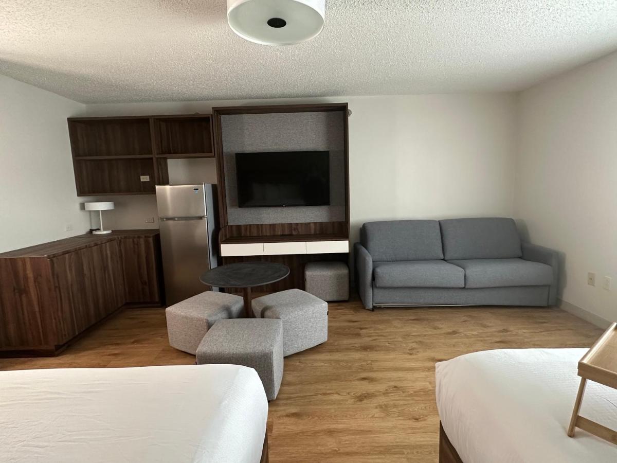 Room #41109221 at Wingate by Wyndham Hattiesburg