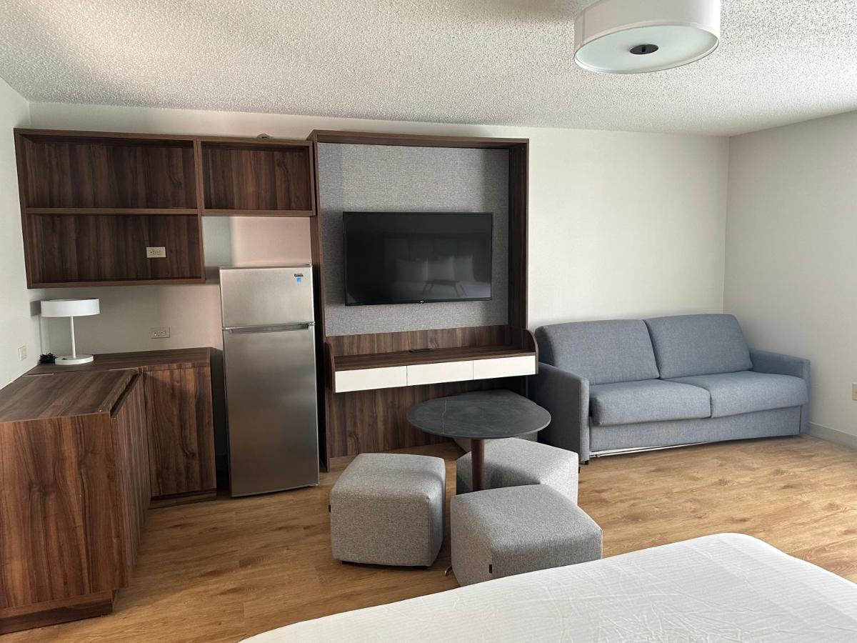 Room #41109221 at Wingate by Wyndham Hattiesburg