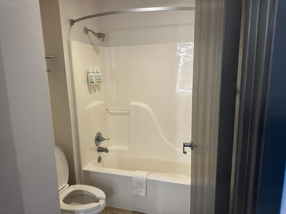 Room #41109221 at Wingate by Wyndham Hattiesburg