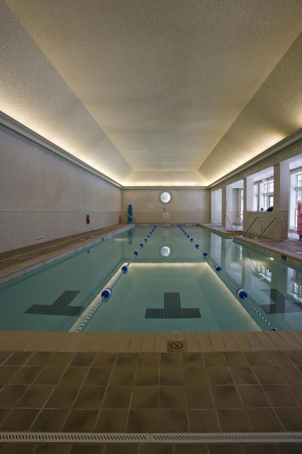 | Williamsburg Lodge, Autograph Collection
