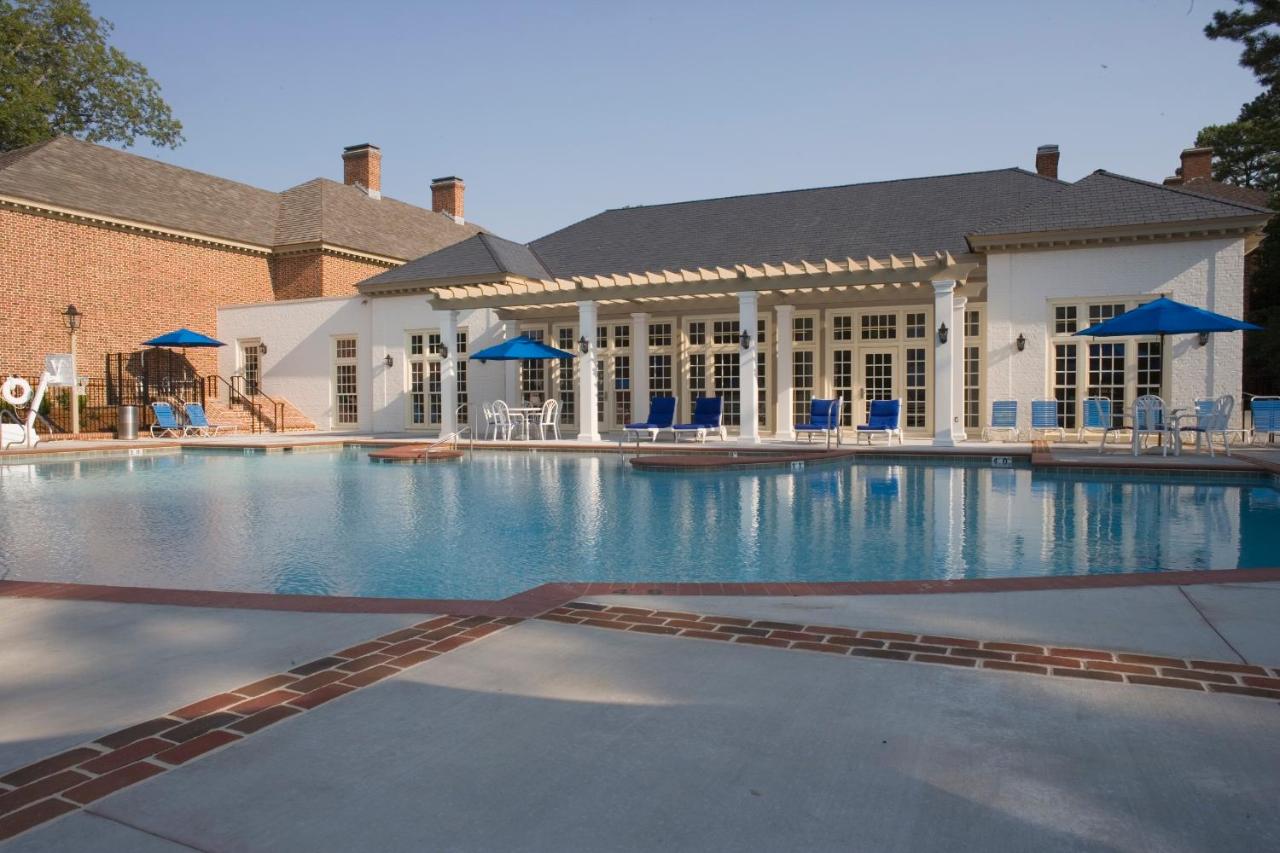 | Williamsburg Lodge, Autograph Collection