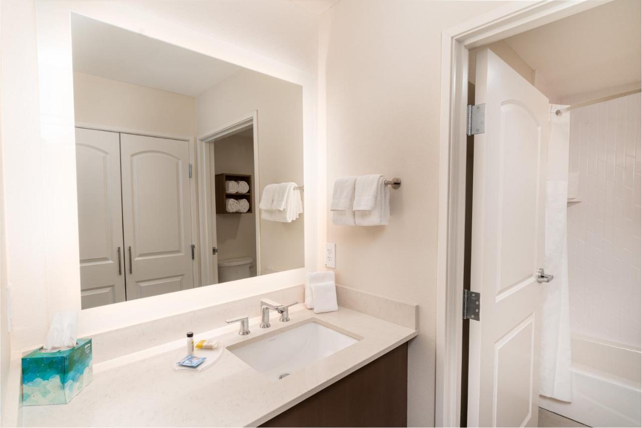 King Studio Suite - Hearing Accessible/Non-Smoking at Staybridge Suites Nashville - Vanderbilt Area by IHG