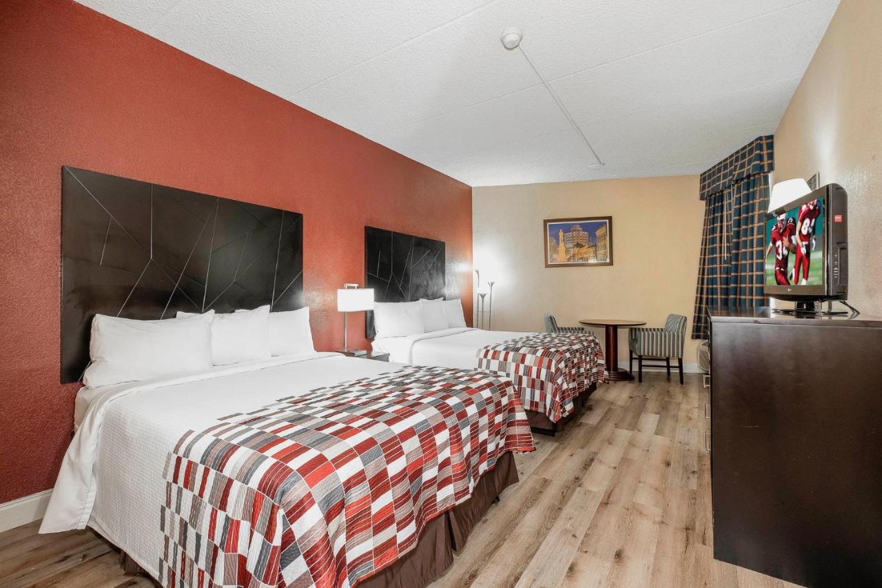 Deluxe Queen Room with Two Queen Beds - Non Smoking at Red Roof Inn & Suites Macon