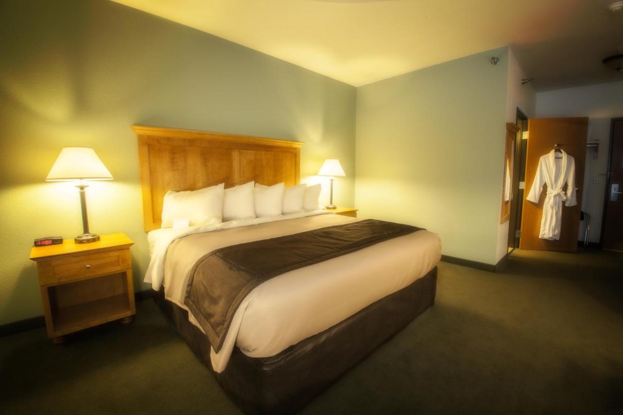  | Junction Inn Suites & Conference Center