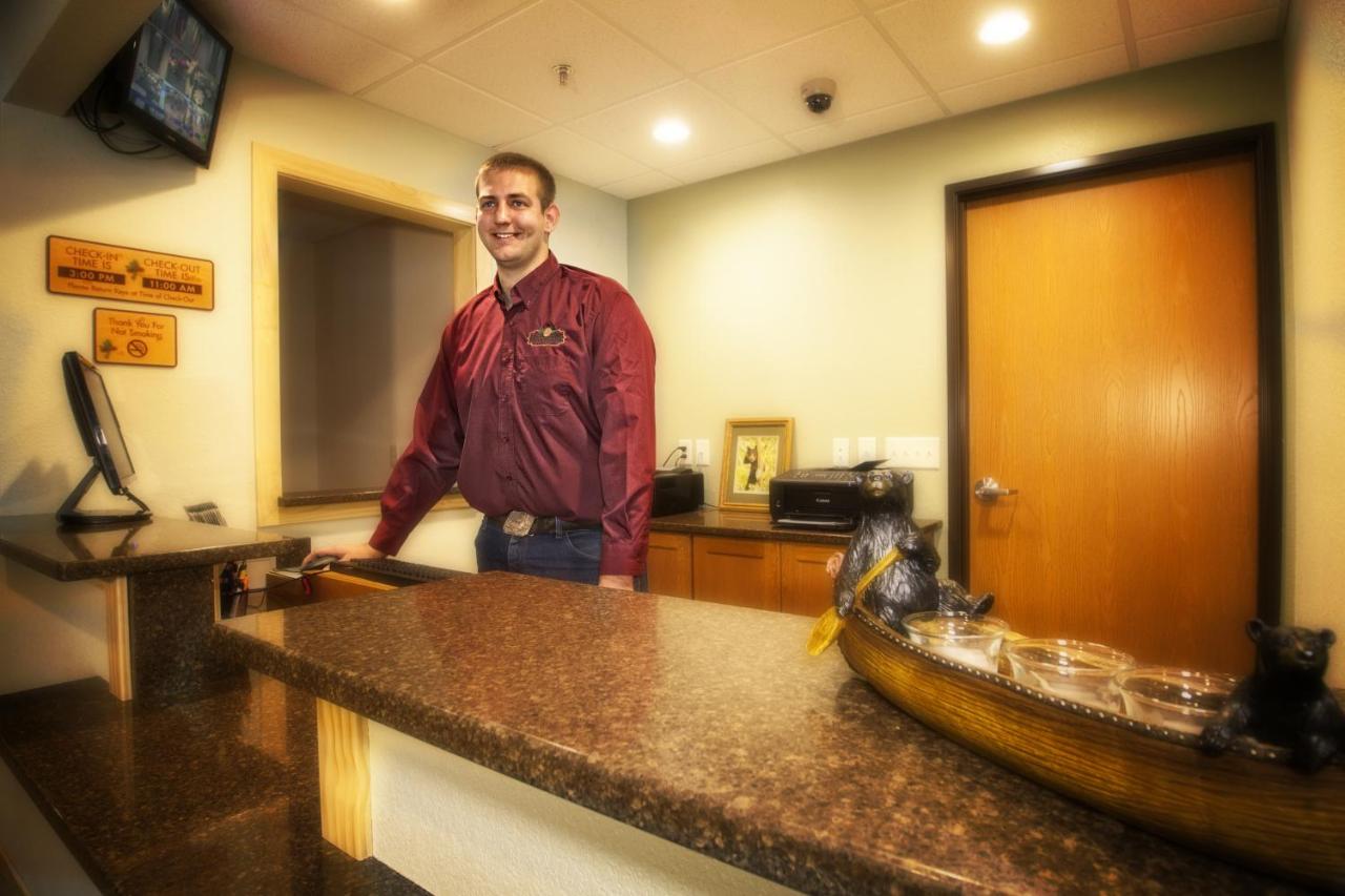 | Junction Inn Suites & Conference Center