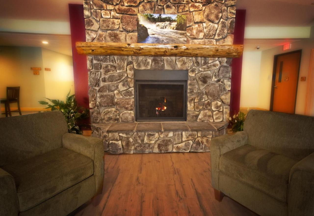 | Junction Inn Suites & Conference Center