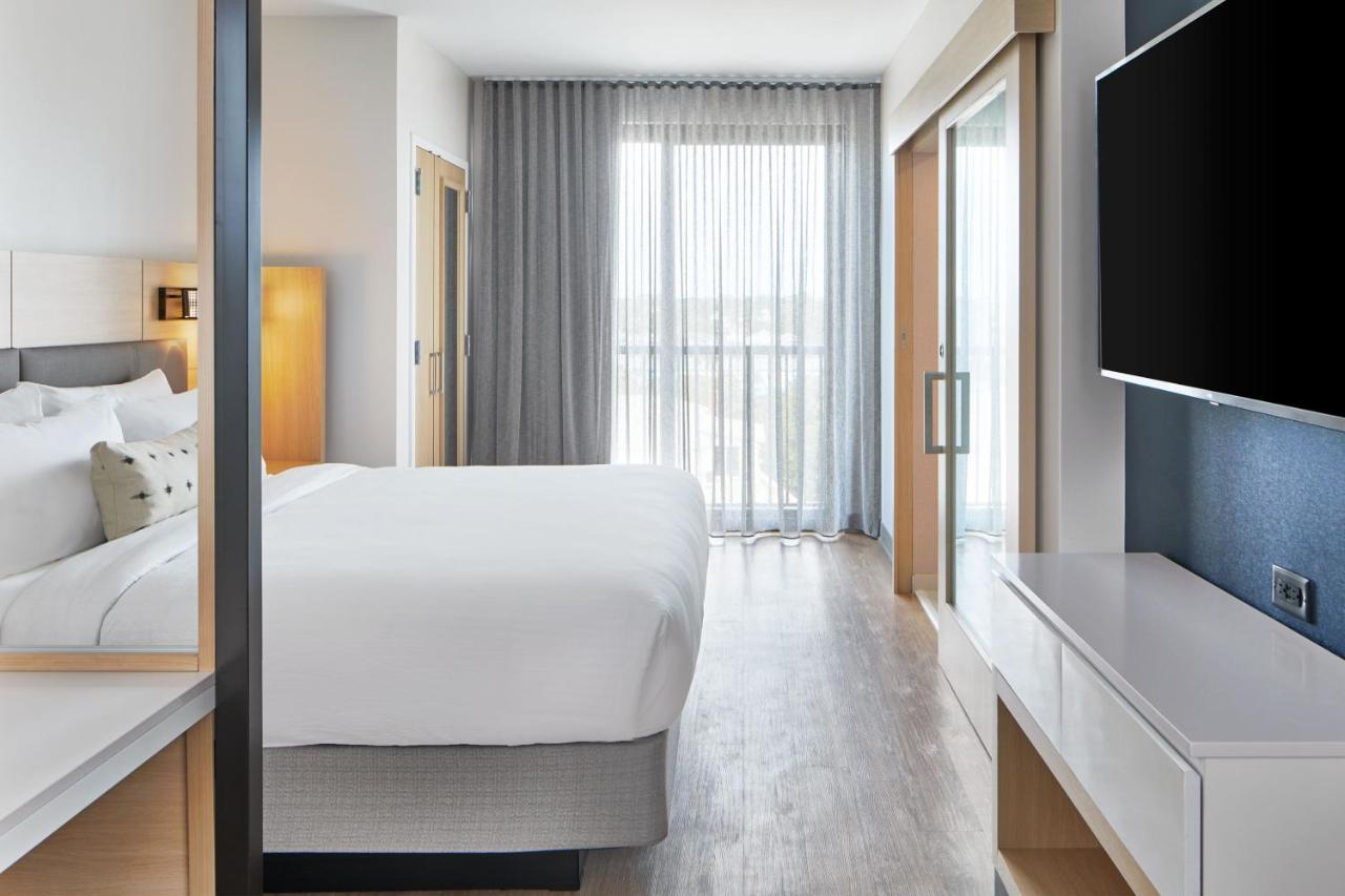 King Studio Suite with Trundle Bed and Partial Ocean View at Springhill Suites By Marriott Jacksonville Beach Oceanfront