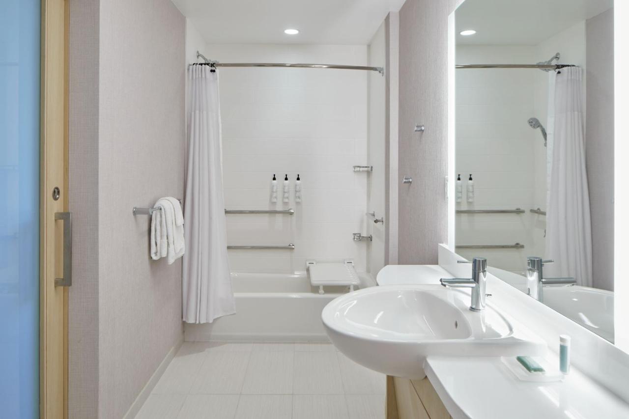 Queen Studio Suite with Trundle Bed and Partial Ocean View at Springhill Suites By Marriott Jacksonville Beach Oceanfront