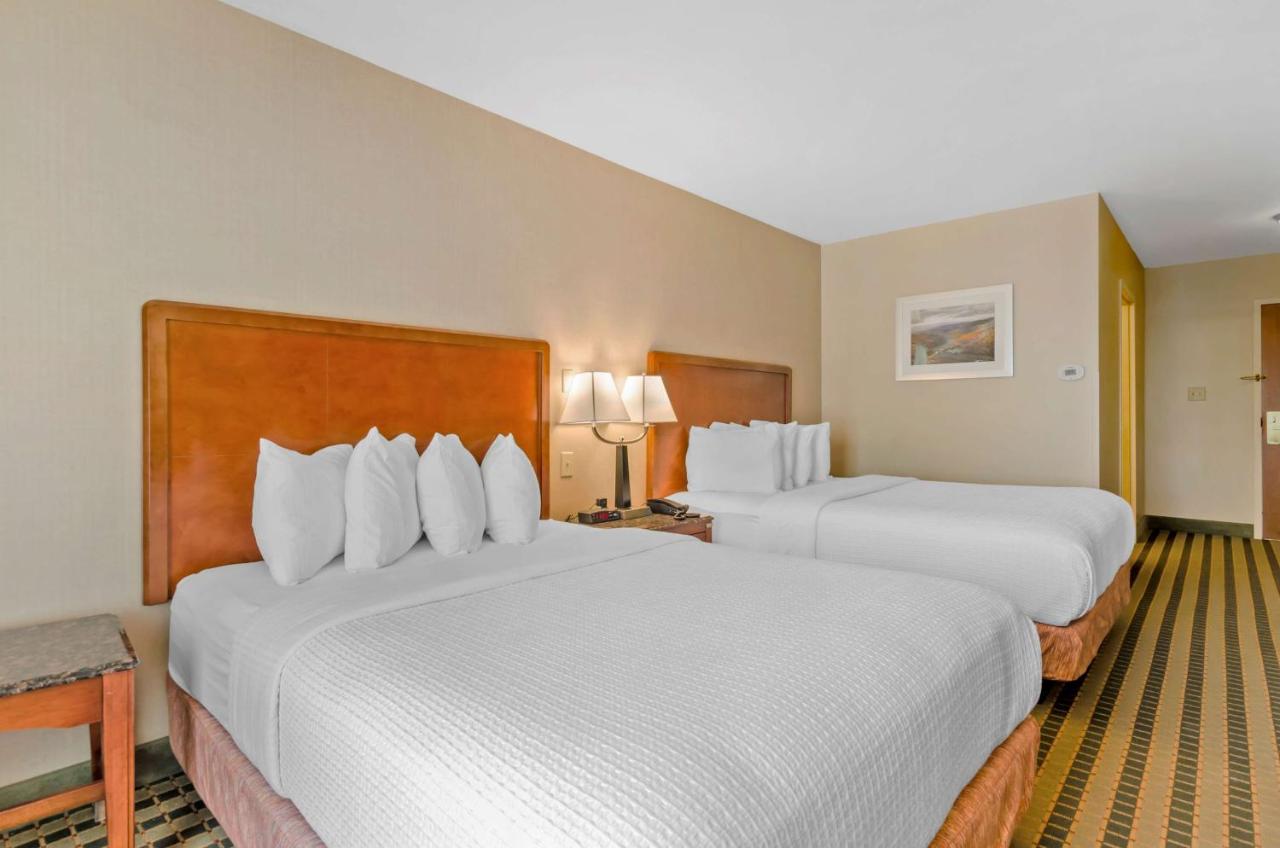 Queen Room with Two Queen Beds at Best Western North Roanoke