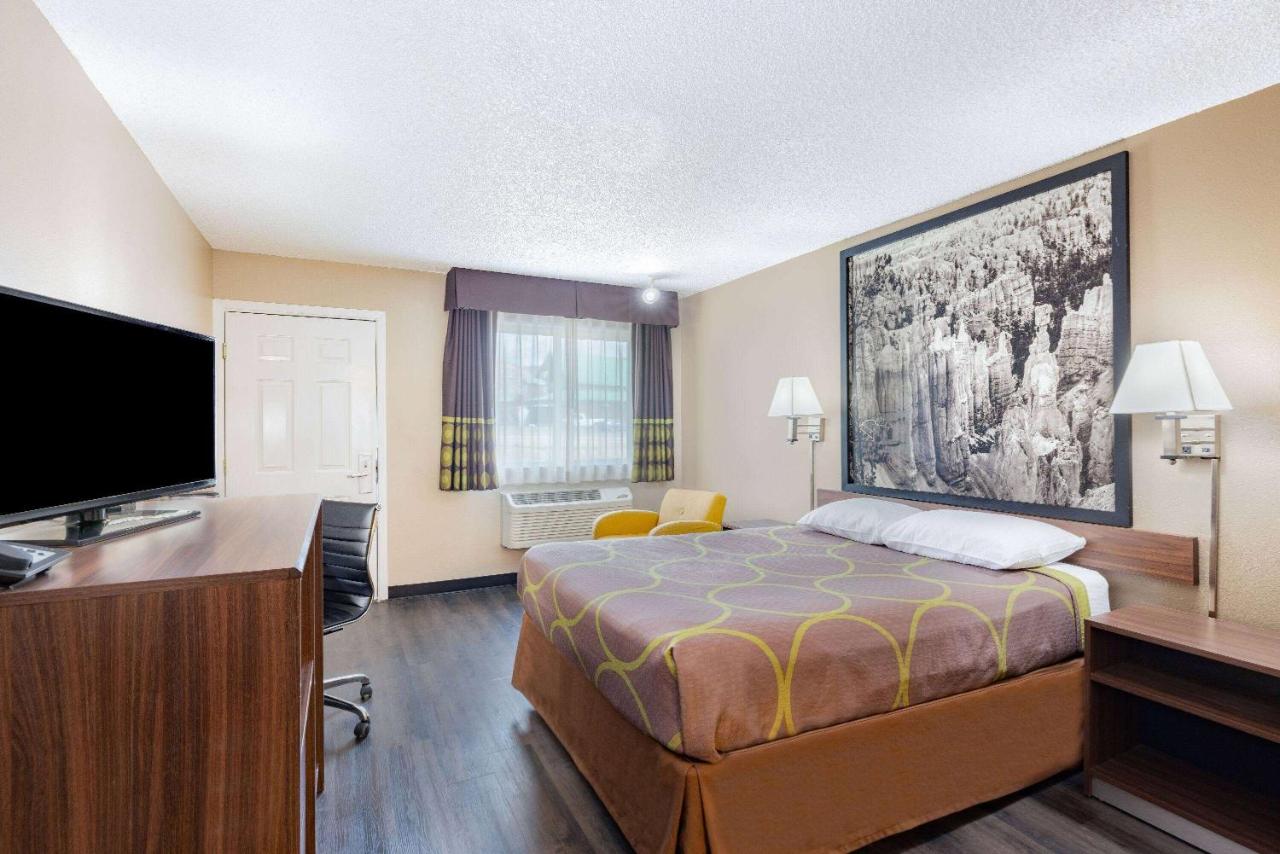  | Super 8 by Wyndham Richfield UT