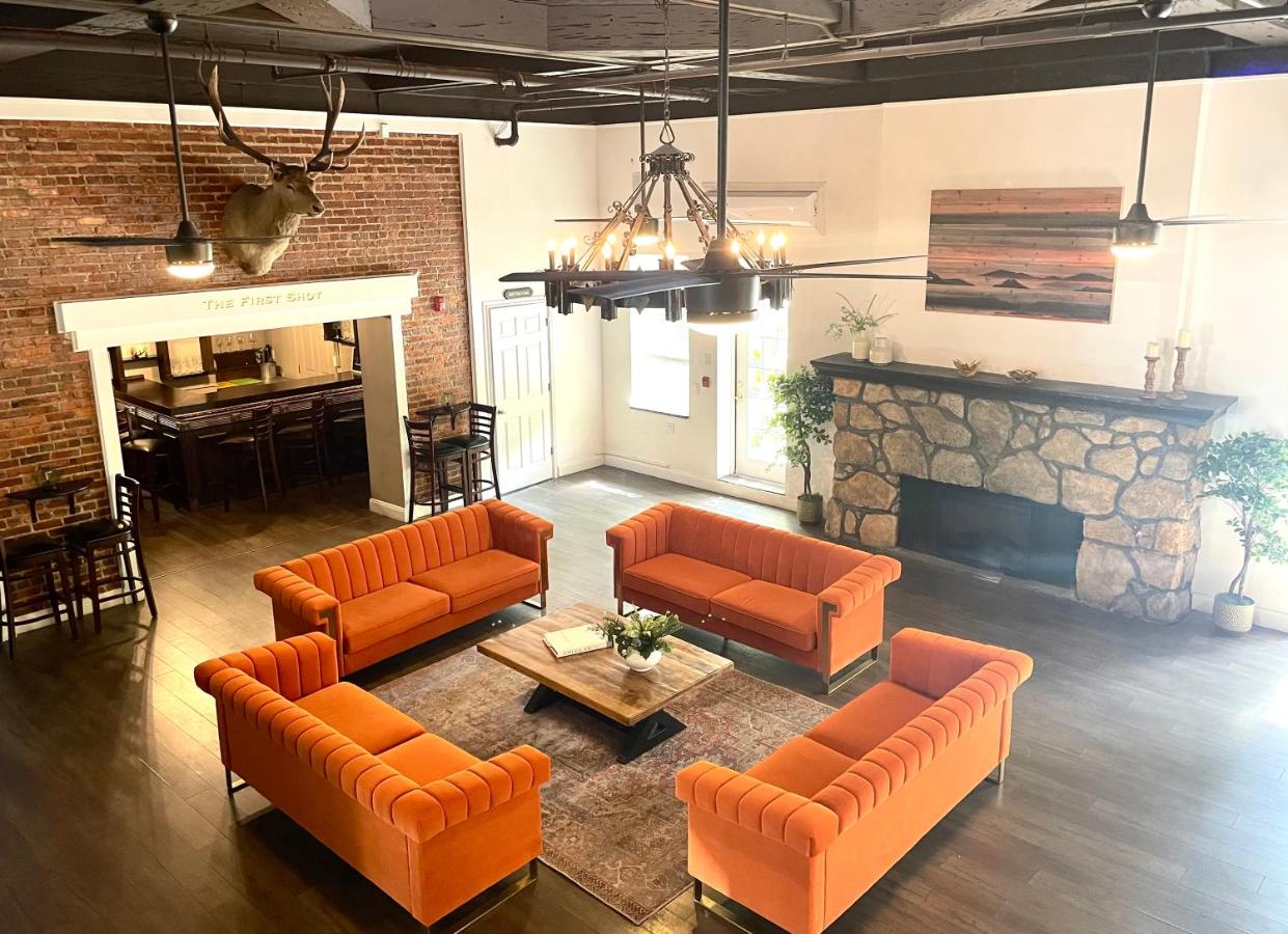 | Hunter Arms Hotel