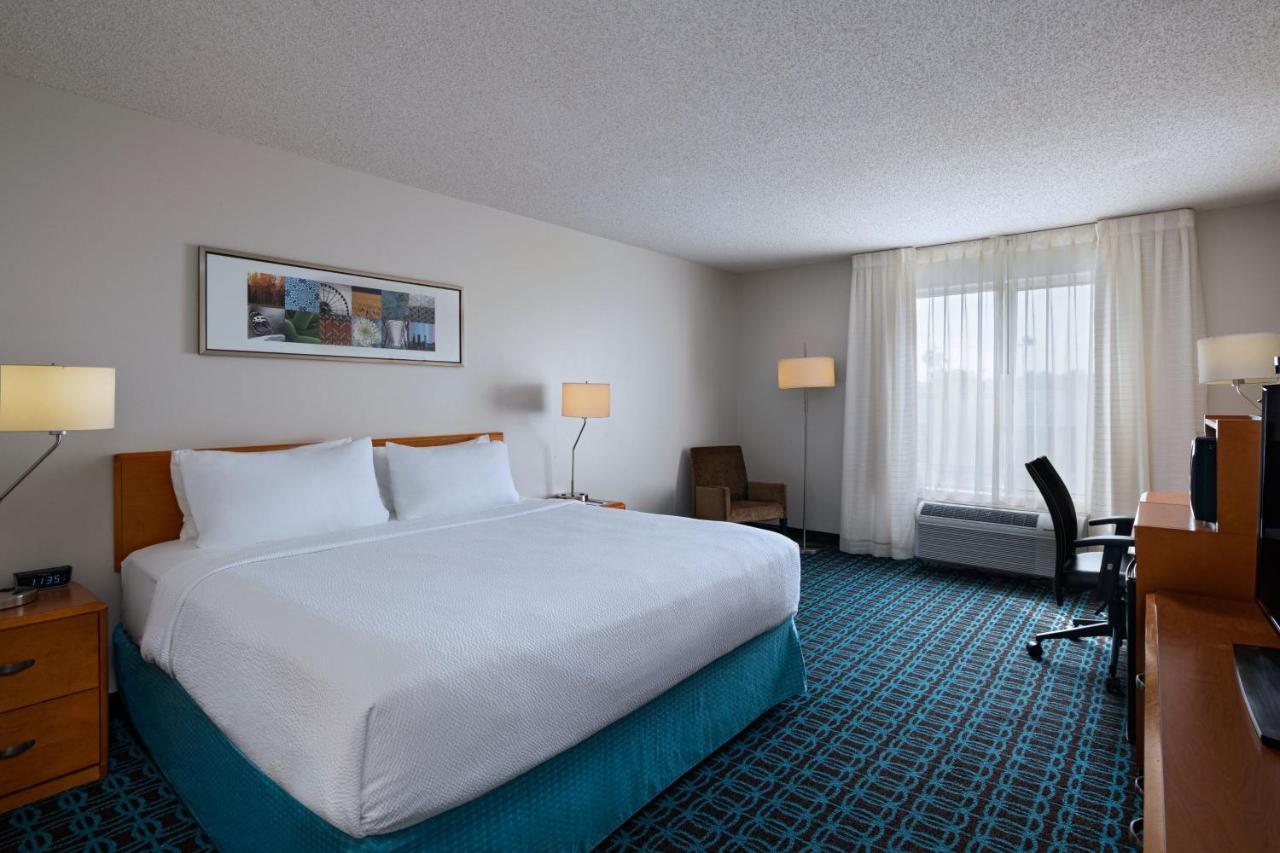 King Room at Fairfield Inn & Suites by Marriott McAllen Airport