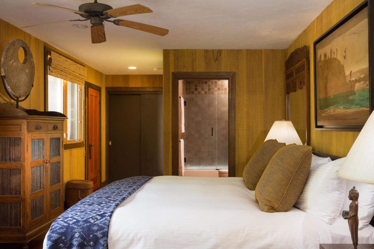 | Holualoa Inn