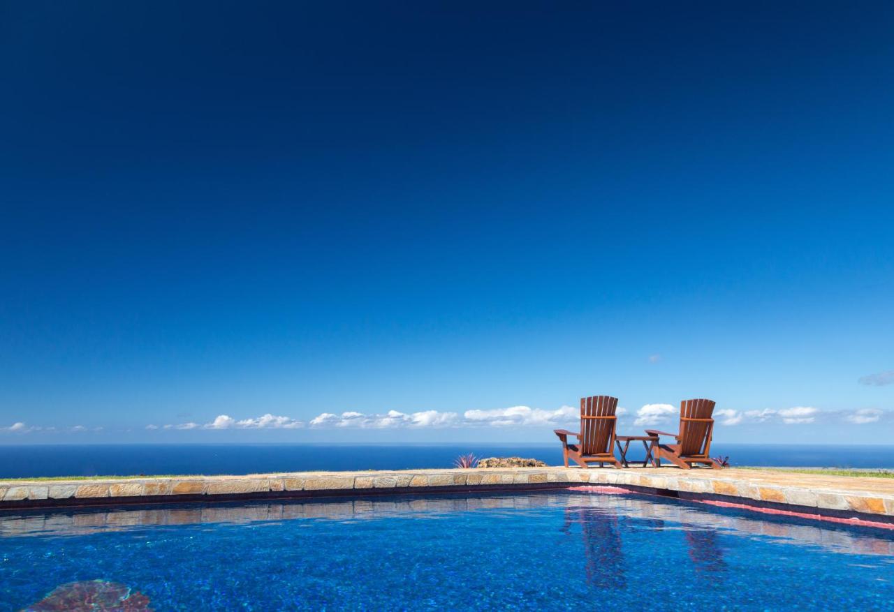 | Holualoa Inn