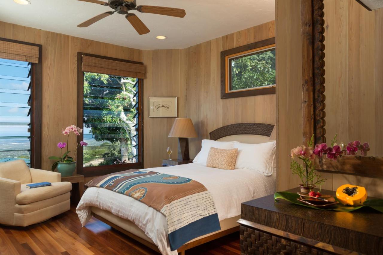 | Holualoa Inn
