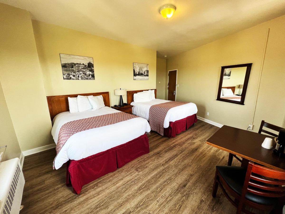 | Lenox Hotel and Suites