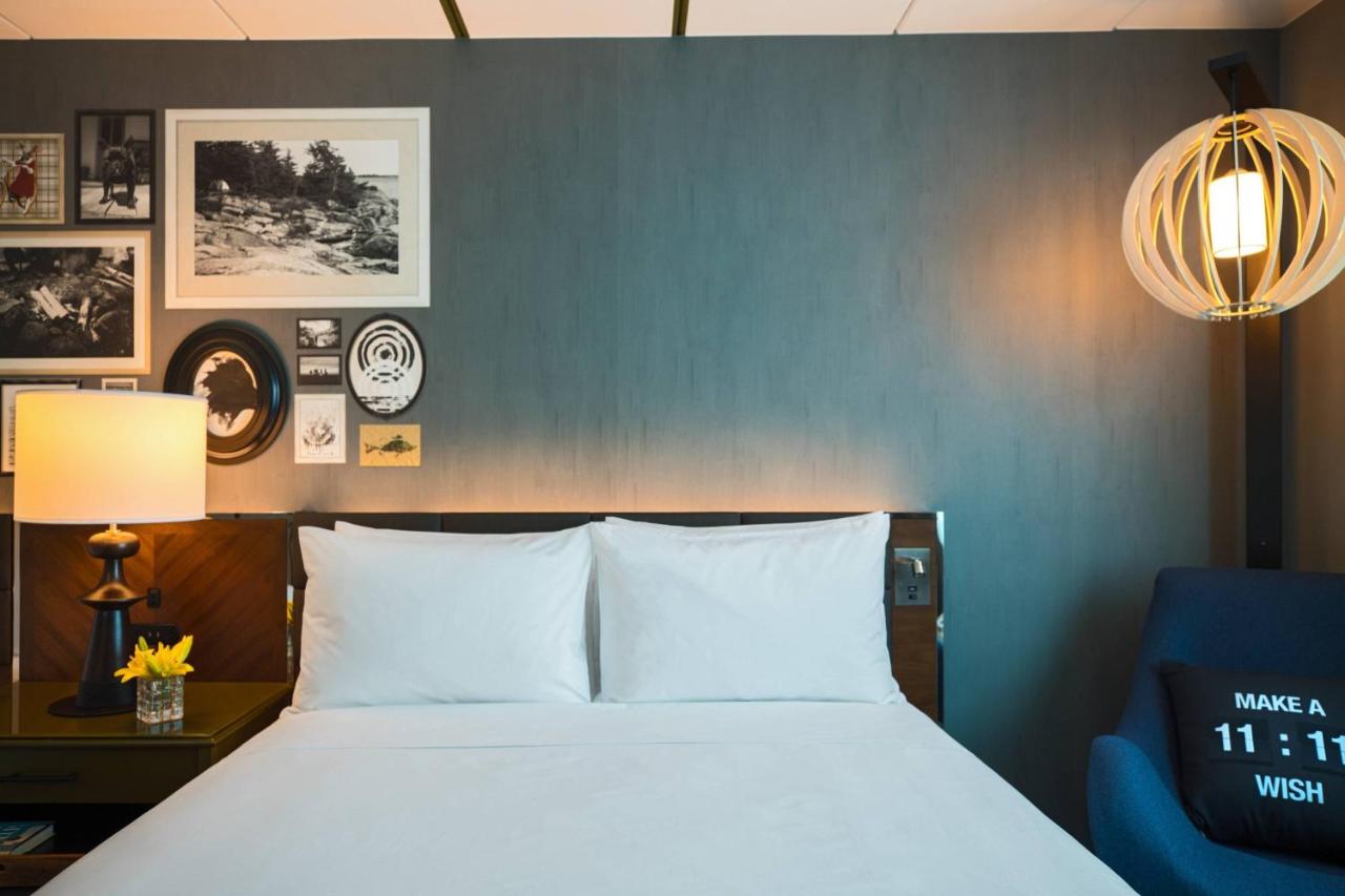 Queen Room with Two Queen Beds - Pool View at Renaissance Minneapolis Bloomington Hotel