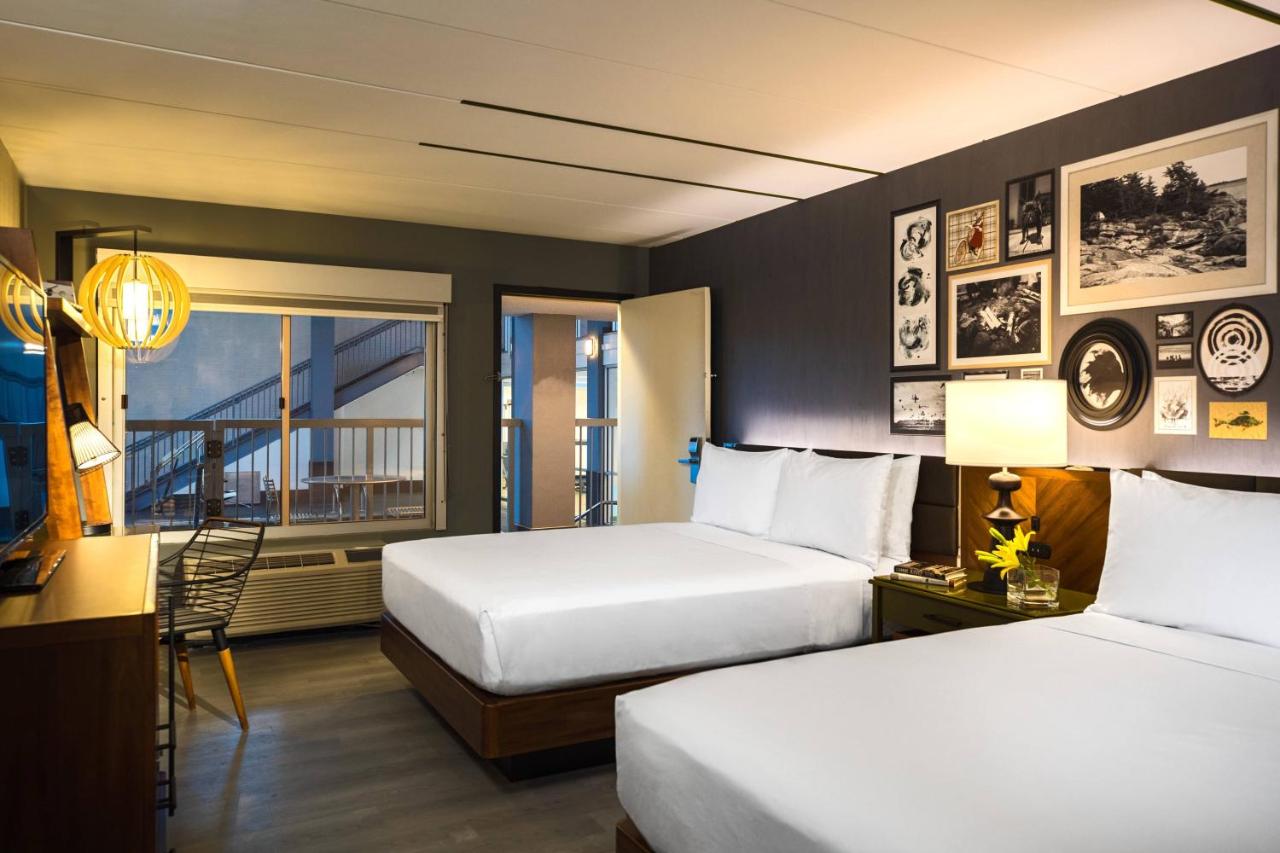 Queen Room with Two Queen Beds - Pool View at Renaissance Minneapolis Bloomington Hotel
