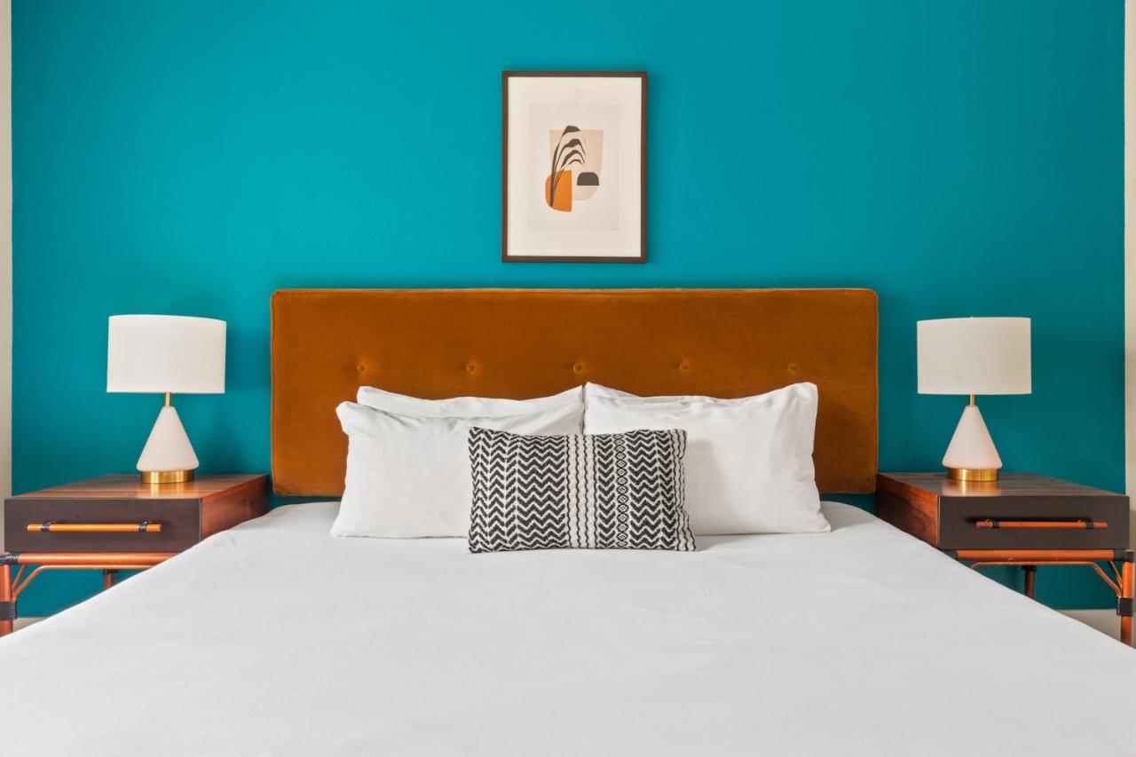Two-Bedroom Apartment (Self Check-in with Virtual Front Desk) at Kasa Union Station Denver