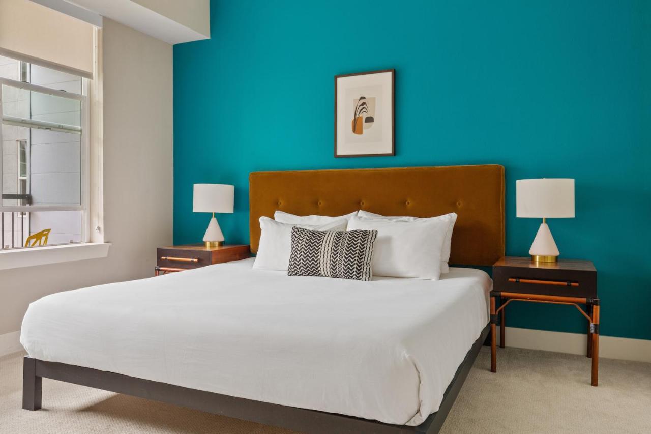 Two-Bedroom Apartment (Self Check-in with Virtual Front Desk) at Kasa Union Station Denver