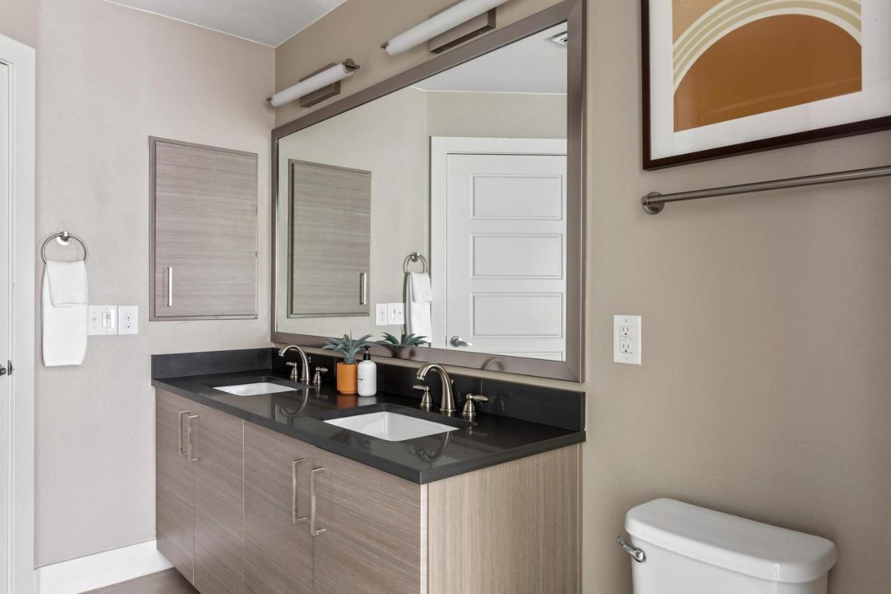 King Suite with Balcony (Self Check-in with Virtual Front Desk) at Kasa Union Station Denver