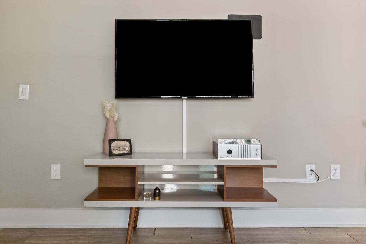 One-Bedroom Apartment (Self Check-in with Virtual Front Desk) at Kasa Union Station Denver