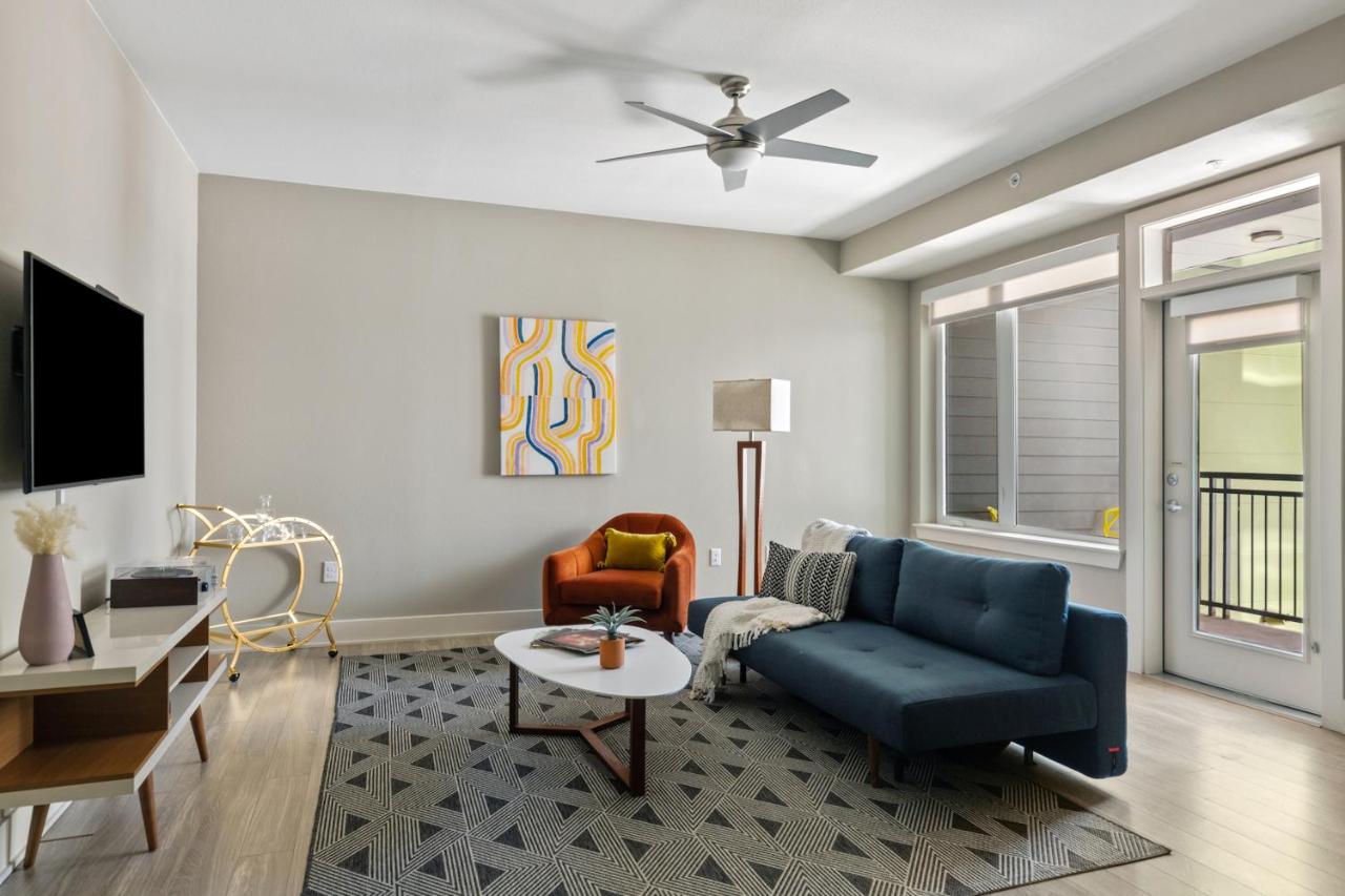 One-Bedroom Apartment (Self Check-in with Virtual Front Desk) at Kasa Union Station Denver