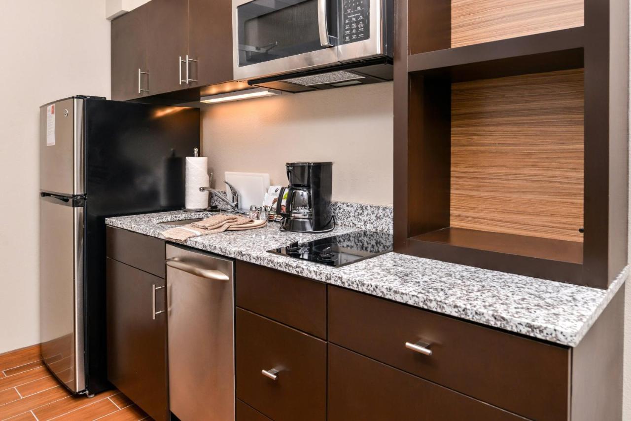 King Studio with Sofa Bed at TownePlace Suites by Marriott Charleston-West Ashley