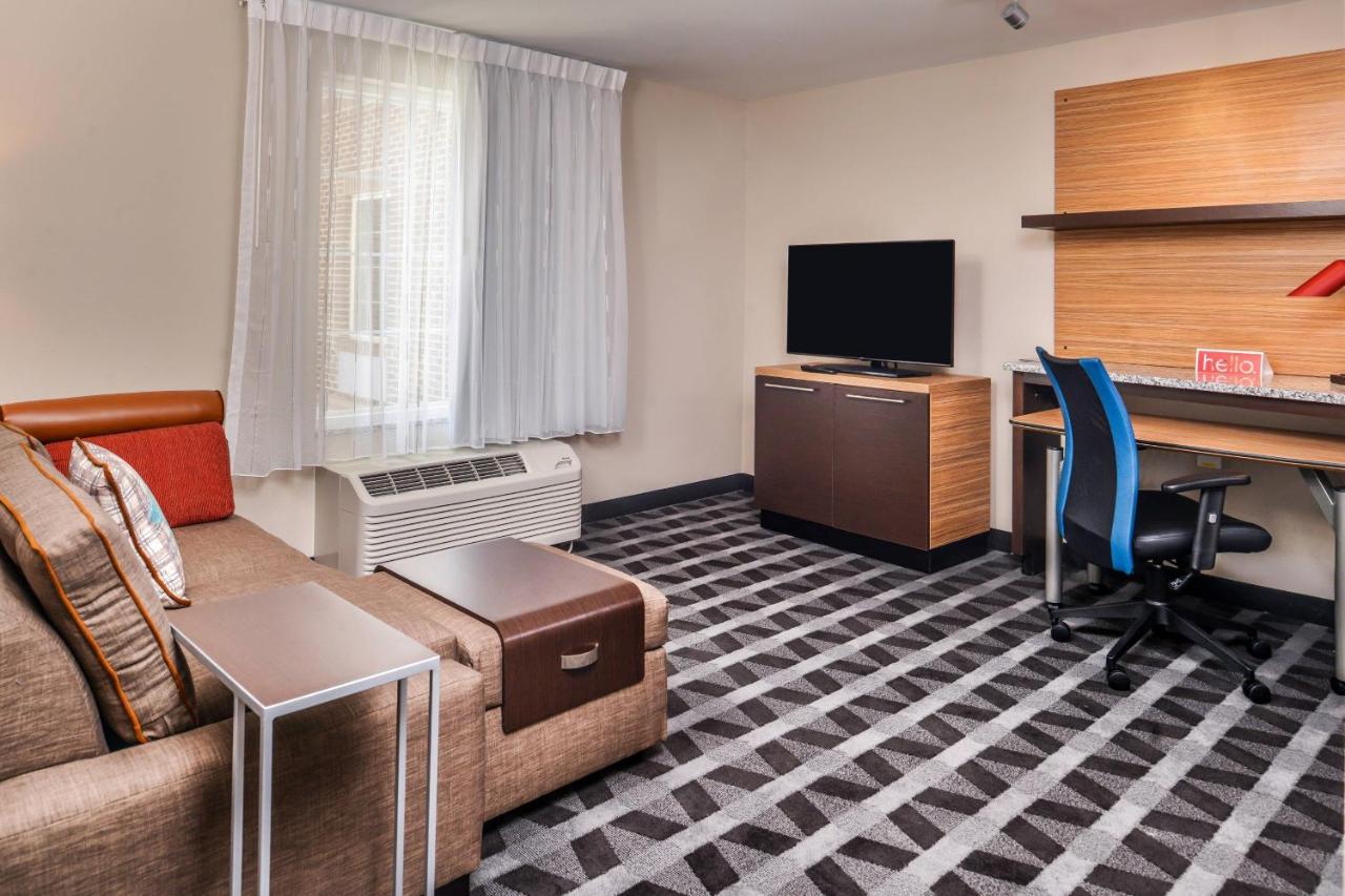 One-Bedroom King Suite at TownePlace Suites by Marriott Charleston-West Ashley