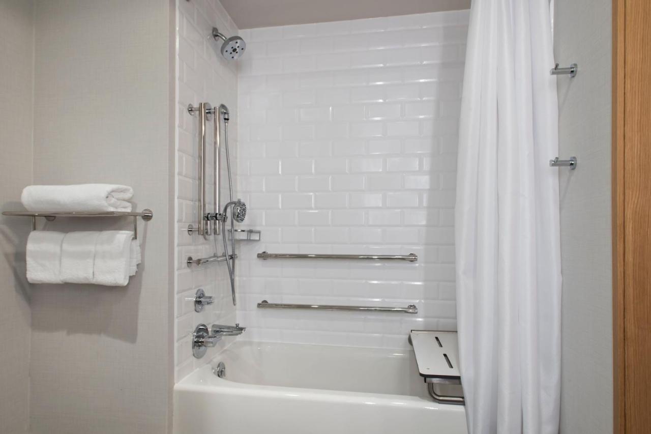 Guest room, 2 Queen at Four Points by Sheraton Albany