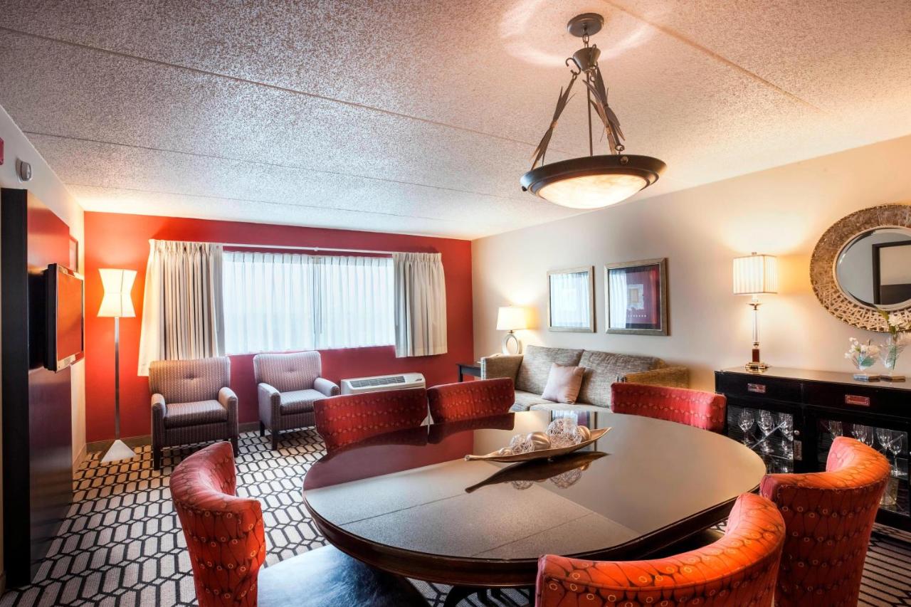  | Delta Hotels by Marriott Fargo
