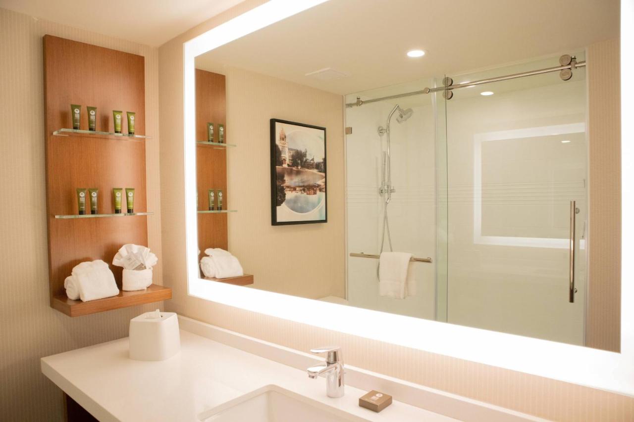 | Delta Hotels by Marriott Allentown Lehigh Valley