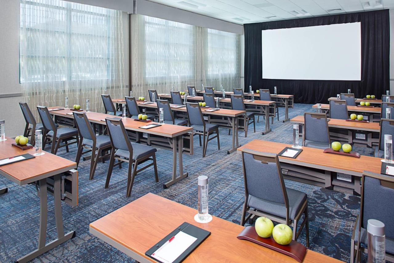  | Los Angeles Marriott Burbank Airport