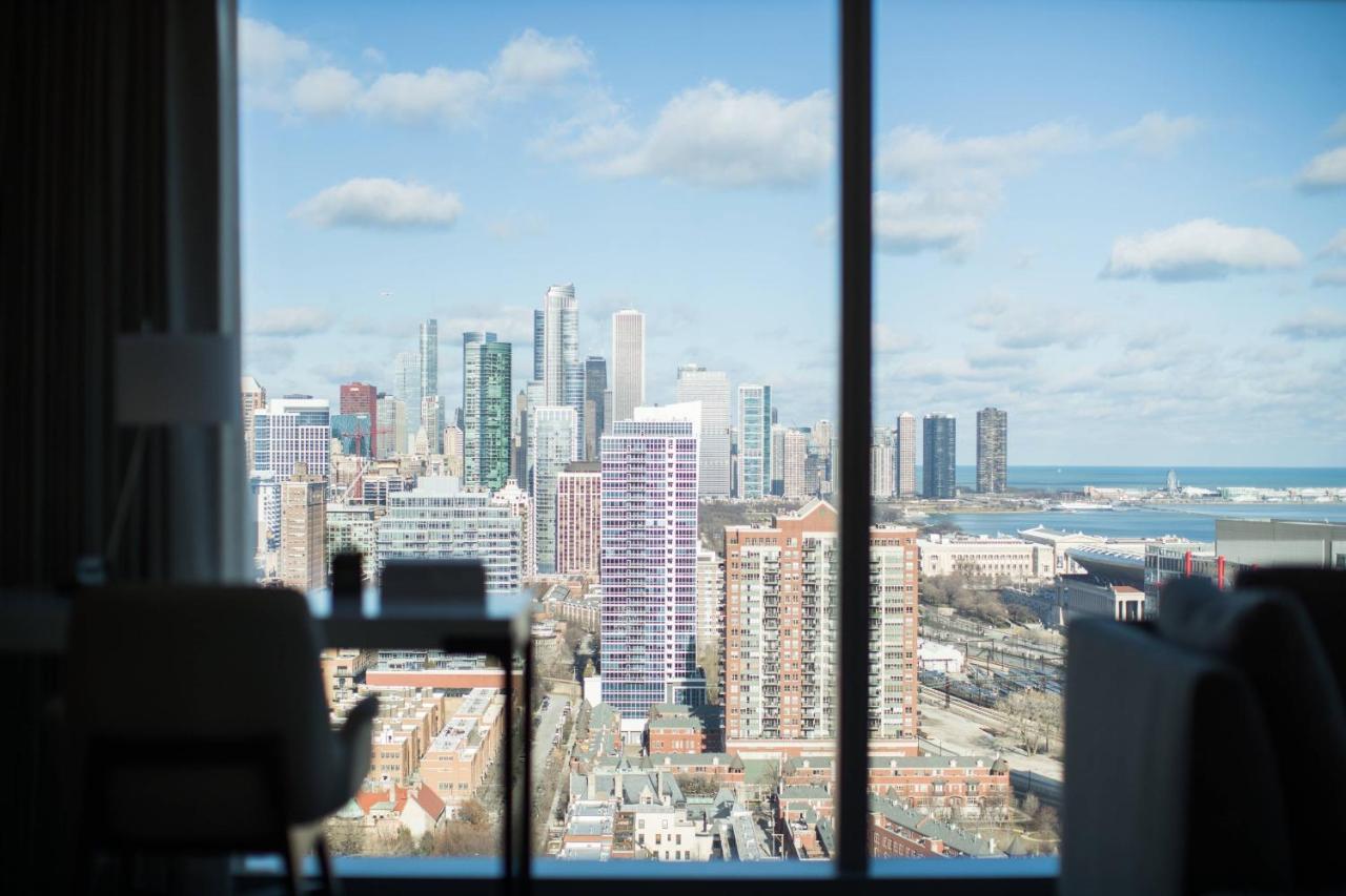 Executive King Suite at Marriott Marquis Chicago