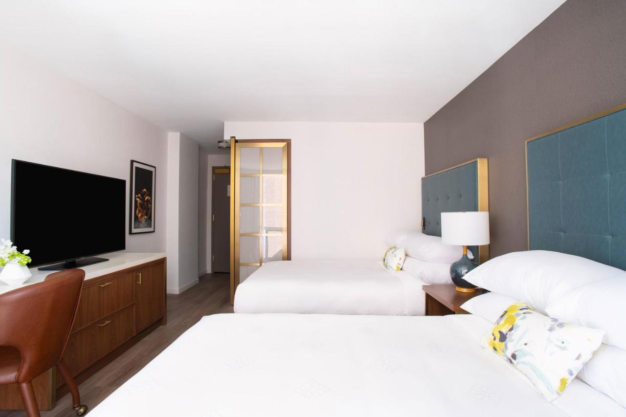 Classic Double Room with Two Double Beds and Limited View at Le Méridien Essex Chicago