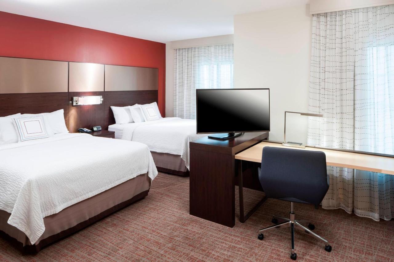 Queen Studio at Residence Inn by Marriott Near Universal Orlando™