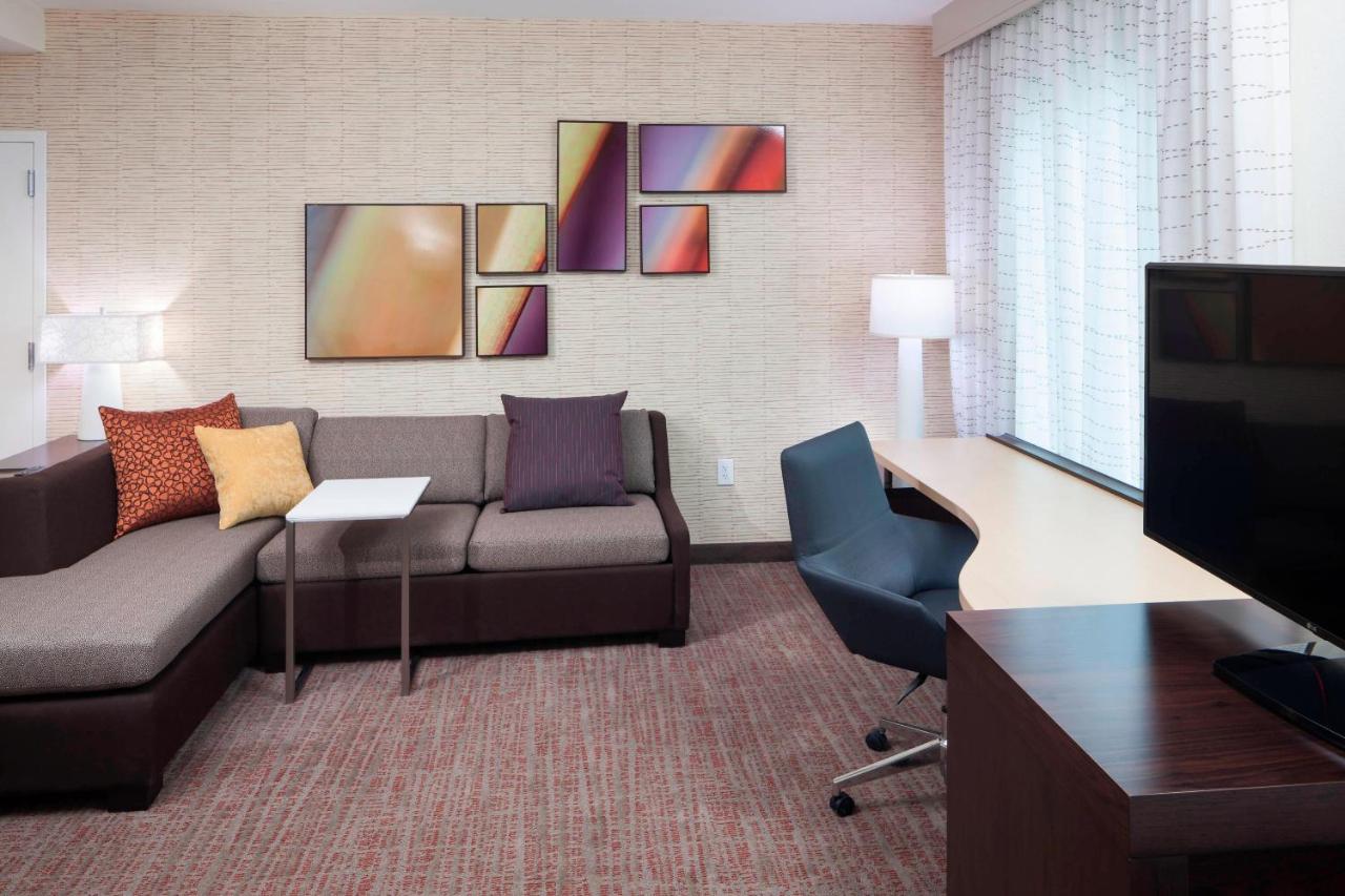 King Studio with Sofa Bed at Residence Inn by Marriott Near Universal Orlando™