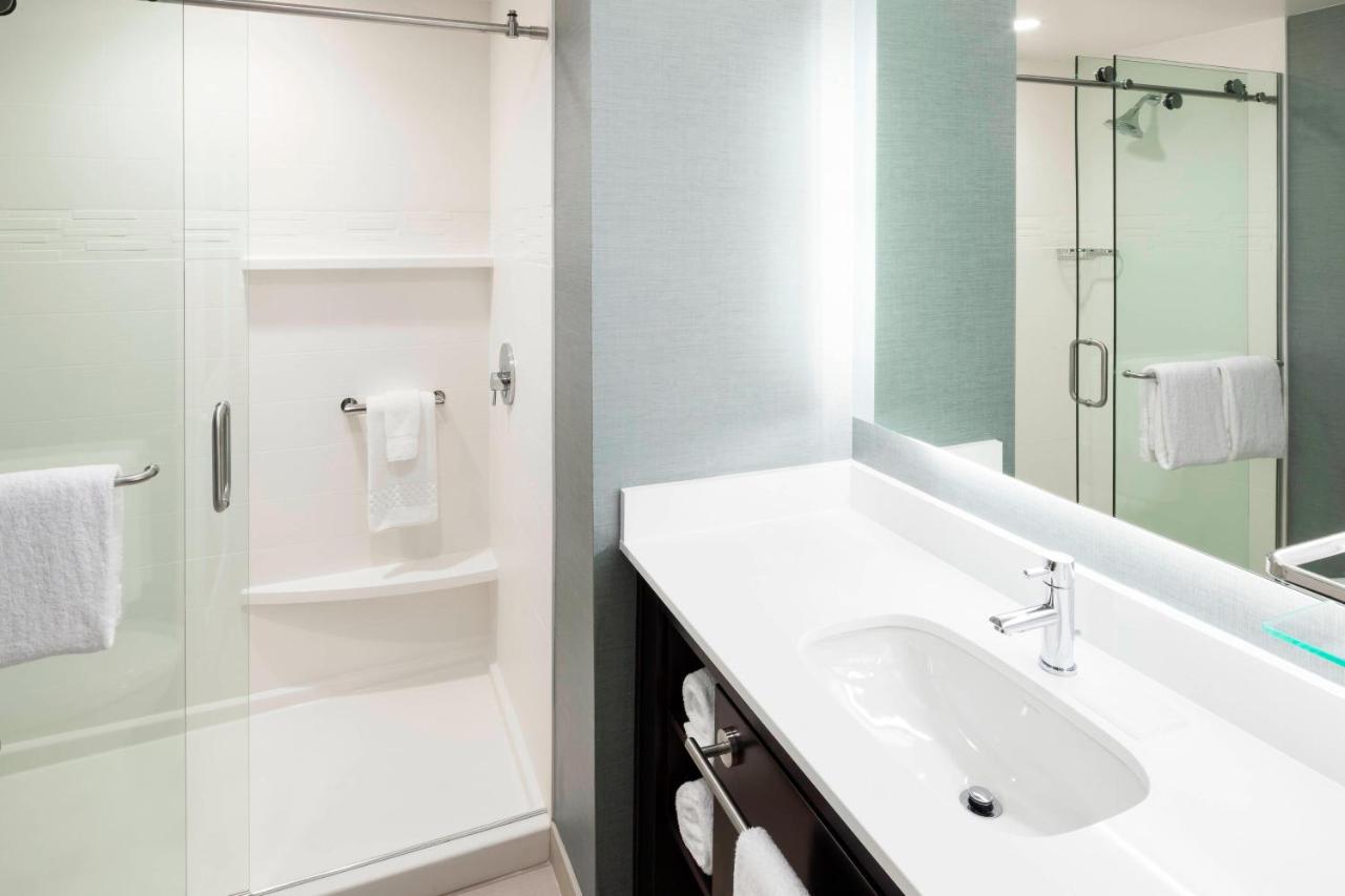 King Studio with Sofa Bed at Residence Inn by Marriott Near Universal Orlando™