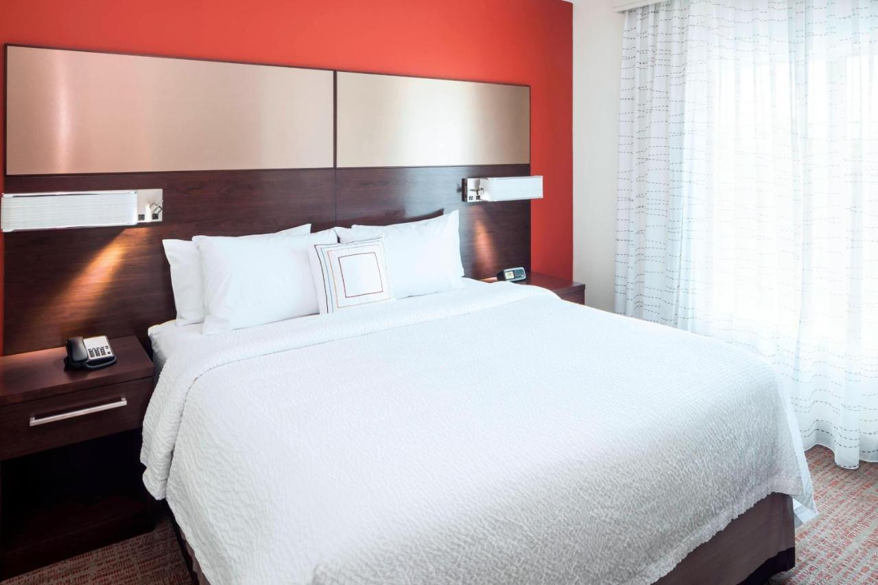 King Suite at Residence Inn by Marriott Near Universal Orlando™