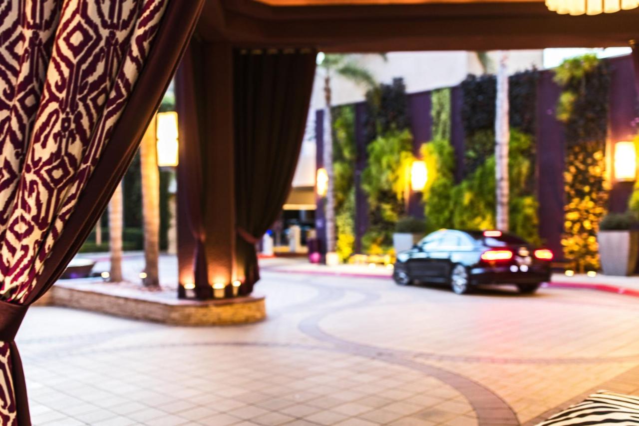  | Avenue of the Arts Costa Mesa, a Tribute Portfolio Hotel