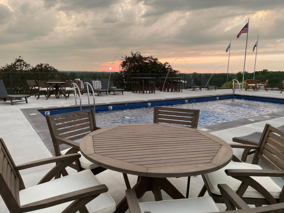 | PINEMARK Inn Suites Events