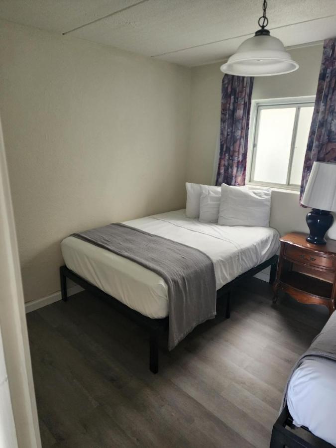 | Yankee Clipper Resort Motel