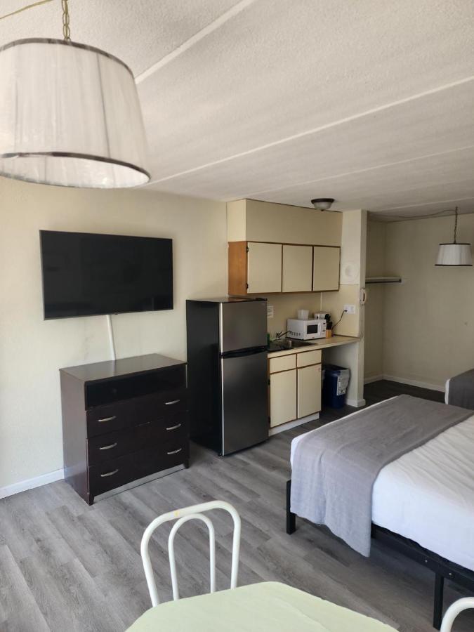 | Yankee Clipper Resort Motel