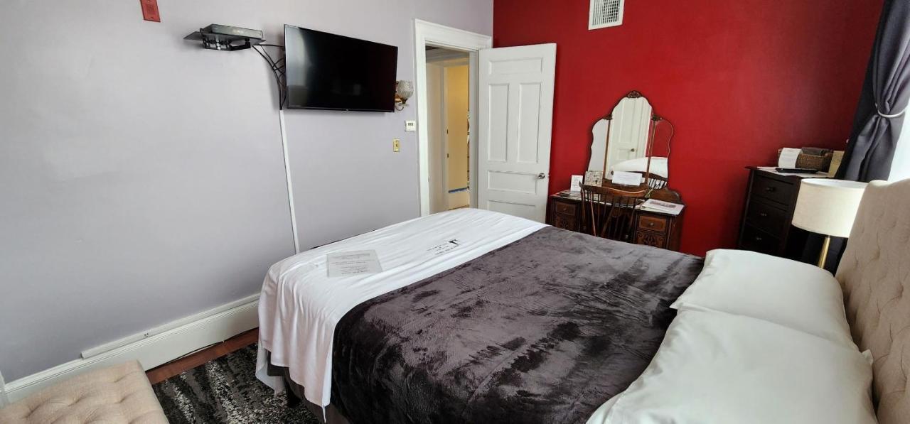  | Inn at the Agora