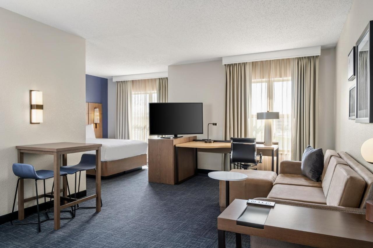 Queen Studio with Sofa Bed at Residence Inn by Marriott Chicago Naperville/Warrenville